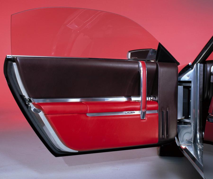  Lincoln MK9 Concept 2001 года  (фото 59 из 82)